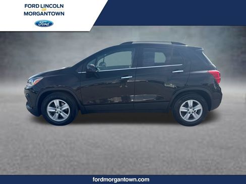 Used 2019 Chevrolet Trax LT w/ LT Convenience Package FWD image 1