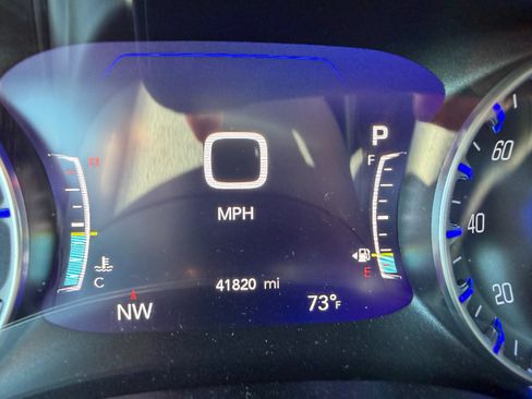 Used 2023 Chrysler Pacifica Touring-L w/ S Appearance Package FWD image 47