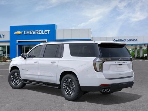 New 2026 Chevrolet Suburban Z71 w/ Z71 Off-Road Package AWD/4WD image 3