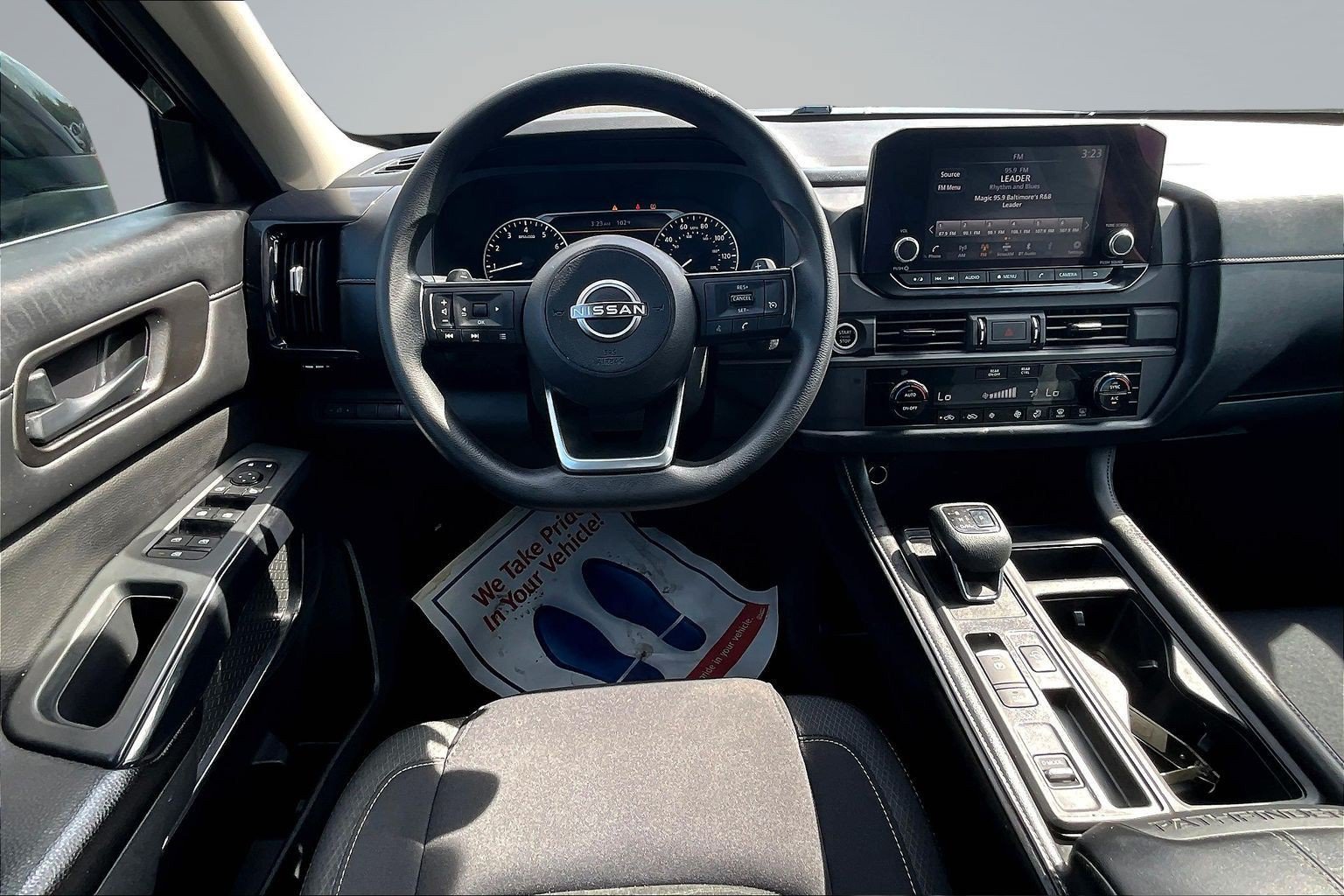 Used 2023 Nissan Pathfinder S FWD image 7