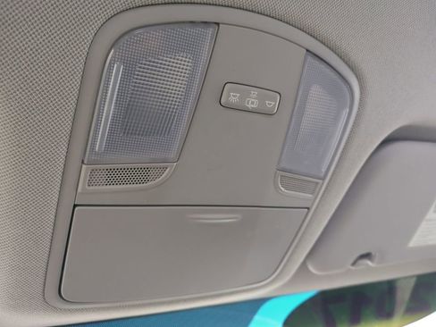 Used 2017 Hyundai Elantra SE image 20