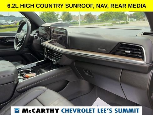 Used 2025 Chevrolet Tahoe High Country AWD/4WD image 33