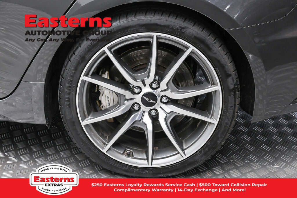 Used 2025 Genesis G70 2.5T RWD image 9