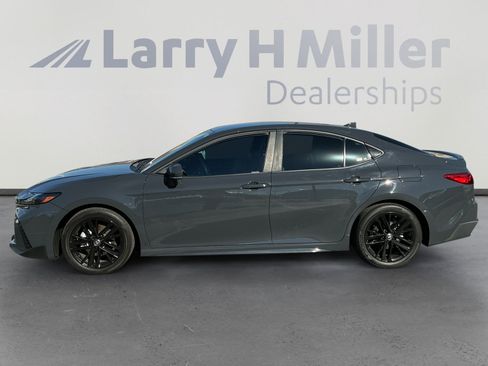 Certified 2025 Toyota Camry SE image 2