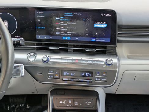 Used 2024 Hyundai Kona Limited image 19