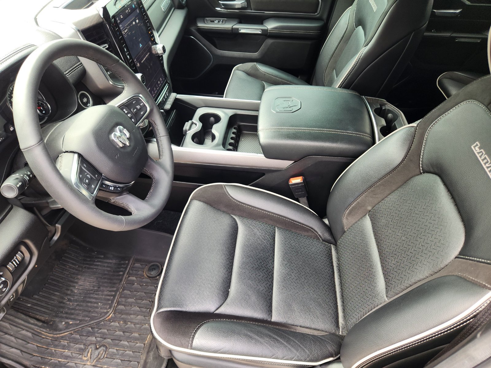 Used 2025 RAM 1500 Laramie w/ Laramie Southwest Edition AWD/4WD image 14