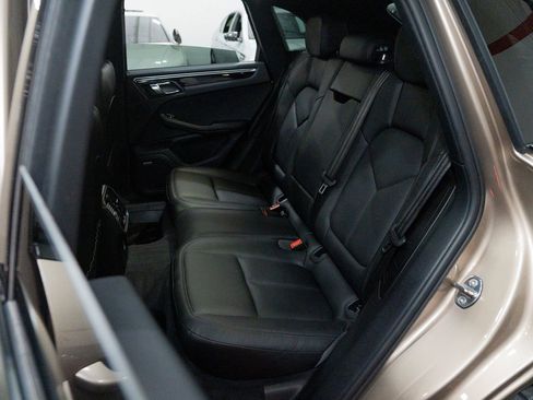 Used 2017 Porsche Macan AWD/4WD image 24