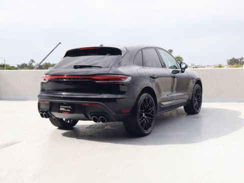 Certified 2023 Porsche Macan Turbo image 9