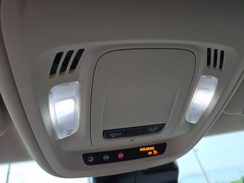 Used 2023 Buick Envision Essence AWD/4WD image 30
