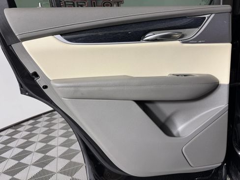 Used 2024 Cadillac XT6 Premium Luxury w/ Technology Package AWD/4WD image 48