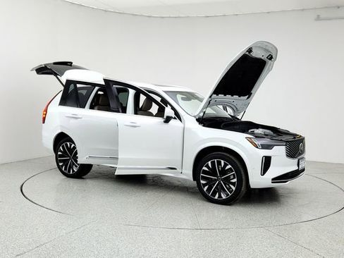New 2026 Volvo XC90 T8 Plus image 10