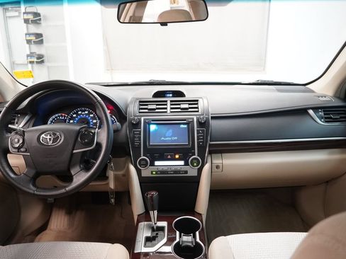 Used 2012 Toyota Camry XLE FWD image 20