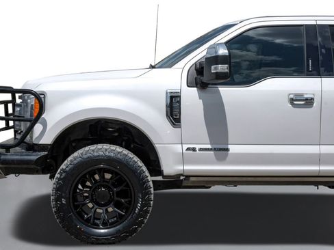 Used 2019 Ford F250 Platinum w/ Platinum Ultimate Package image 10