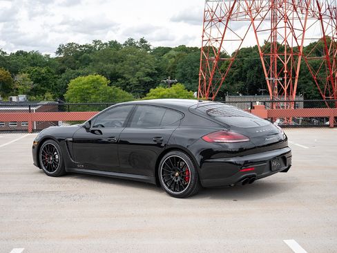 Used 2015 Porsche Panamera GTS AWD/4WD image 9