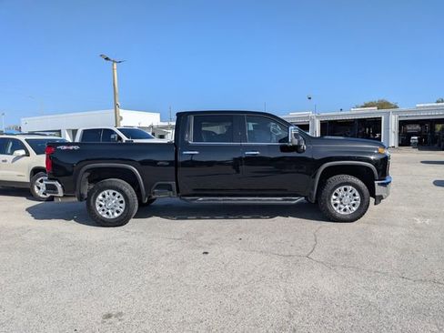 Used 2020 Chevrolet Silverado 2500 LTZ image 2