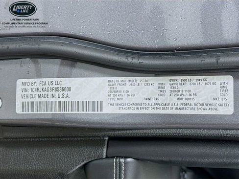 Used 2024 Jeep Grand Cherokee L Laredo image 32