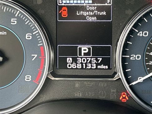 Used 2017 Subaru Crosstrek 2.0i Limited w/ Popular Package #2 image 28