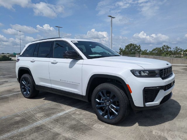 New 2026 Jeep Grand Cherokee Limited AWD/4WD image 2