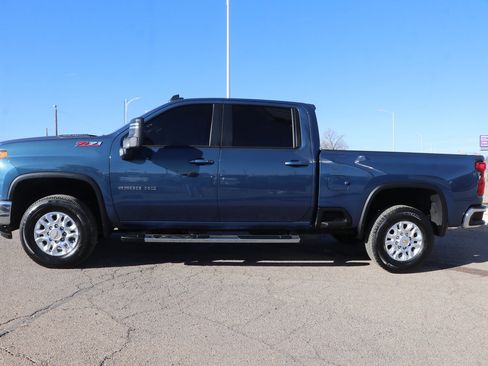 Used 2025 Chevrolet Silverado 2500 LT w/ All Star Edition image 4