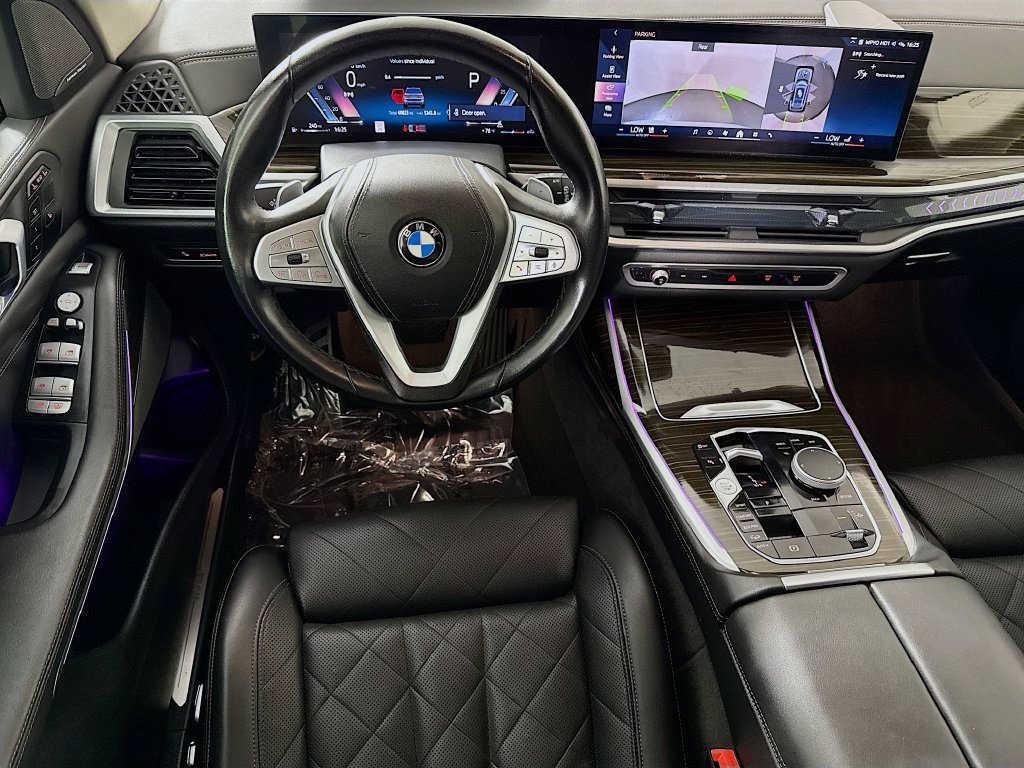 Used 2025 BMW X7 xDrive40i AWD/4WD image 16