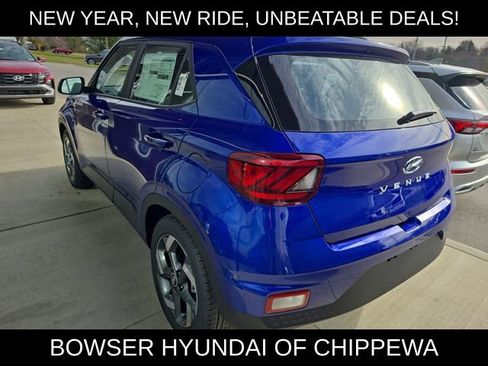 New 2026 Hyundai Venue SEL image 2