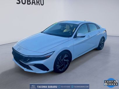 Used 2025 Hyundai Elantra Limited w/ Cargo Package