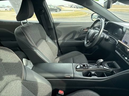 Used 2024 Toyota Crown XLE image 8