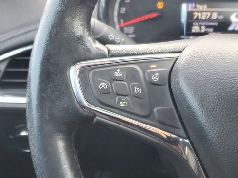 Used 2017 Chevrolet Cruze Premier image 13