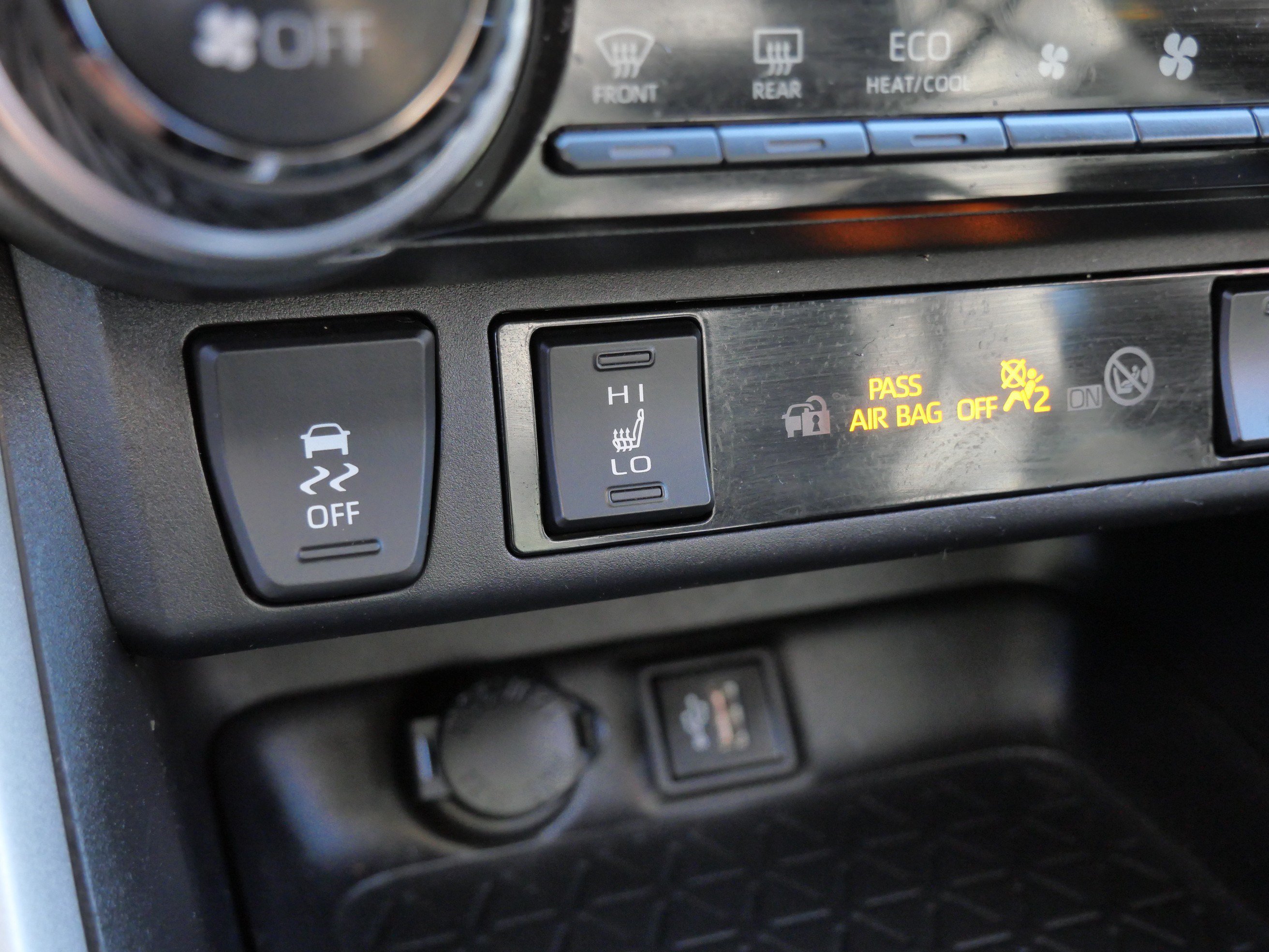 Certified 2024 Toyota RAV4 XLE Premium w/ Weather Package AWD/4WD image 30