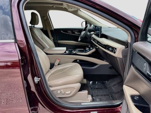 Used 2023 Lincoln Nautilus Reserve AWD/4WD image 29