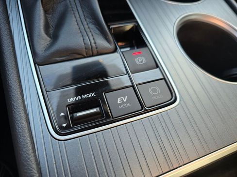 Used 2022 Toyota Sienna XSE image 30