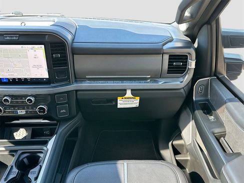Used 2025 Ford F250 Platinum w/ FX4 Off-Road Package image 26