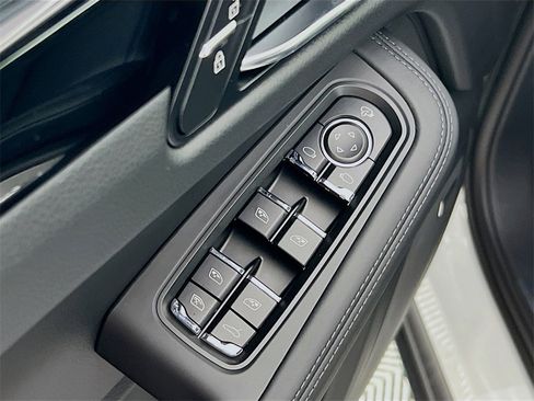 New 2026 Porsche Macan Turbo image 20