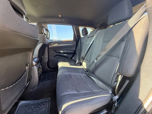 Used 2016 Jeep Grand Cherokee Laredo w/ Quick Order Package 23E image 19