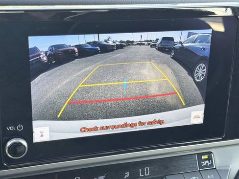 Used 2025 Toyota Camry SE FWD image 28