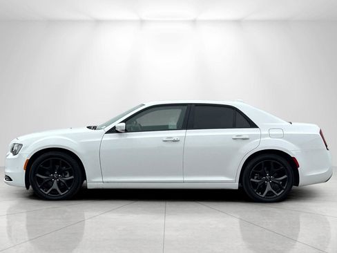 Used 2023 Chrysler 300 S w/ Comfort Group RWD image 6