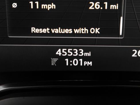 Used 2018 Audi R8 V10 w/ Premium Package image 9