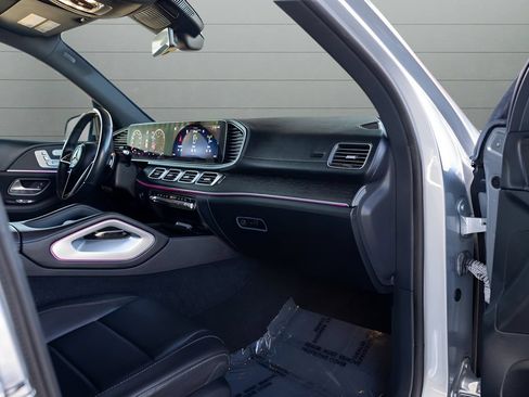 Used 2024 Mercedes-Benz GLE 450 4MATIC w/ AMG Line Exterior image 70
