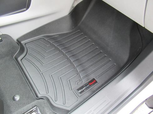 Used 2023 GMC Terrain SLT w/ Infotainment Package II FWD image 31