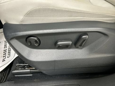 Used 2021 Volkswagen Tiguan SE w/ Panoramic Sunroof Package AWD/4WD image 10