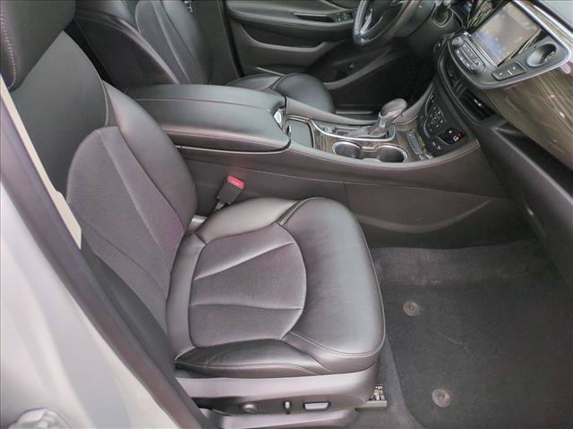 Used 2020 Buick Envision Essence AWD/4WD image 21