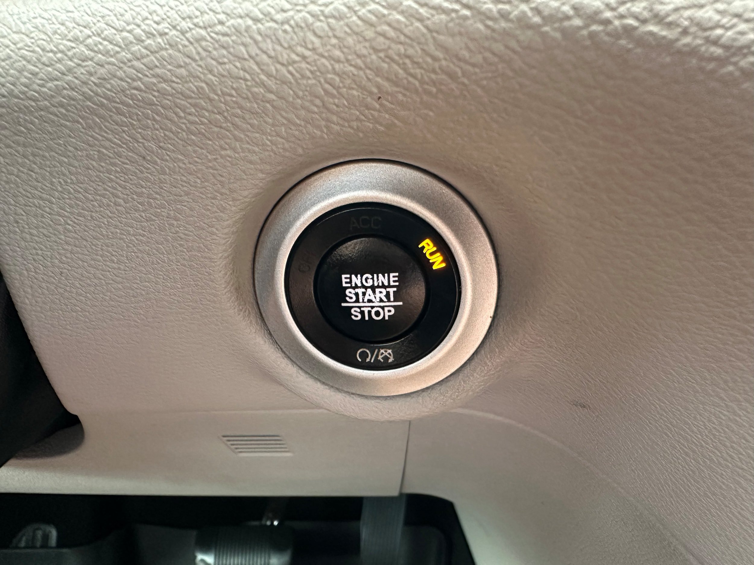 Used 2020 Chrysler Pacifica Touring-L FWD image 22