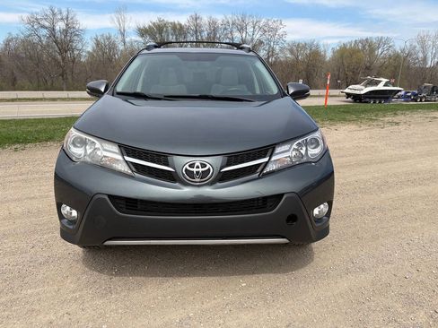Used 2015 Toyota RAV4 XLE image 2