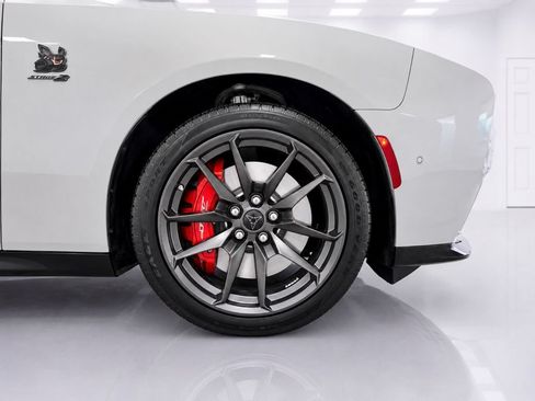 Used 2024 Dodge Charger Daytona Scat Pack w/ Plus Group AWD/4WD image 11