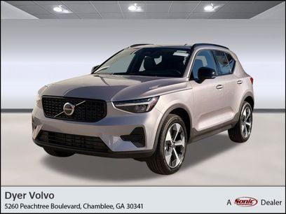New 2026 Volvo XC40 B5 Core w/ Climate Package