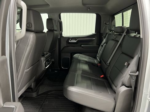New 2026 GMC Sierra 1500 SLT image 24