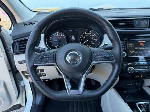 Used 2019 Nissan Rogue Sport SL image 18