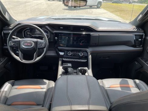 Used 2023 GMC Sierra 1500 AT4 w/ AT4 Premium Package AWD/4WD image 34