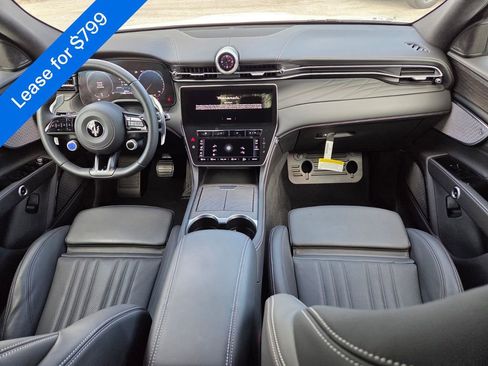 New 2025 Maserati Grecale GT image 17