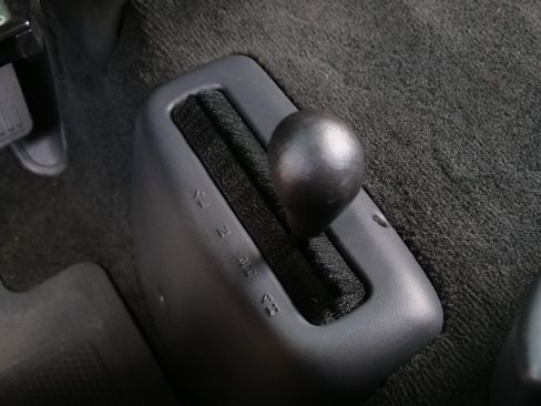 Used 2001 GMC Sierra 3500 4x4 Extended Cab image 11